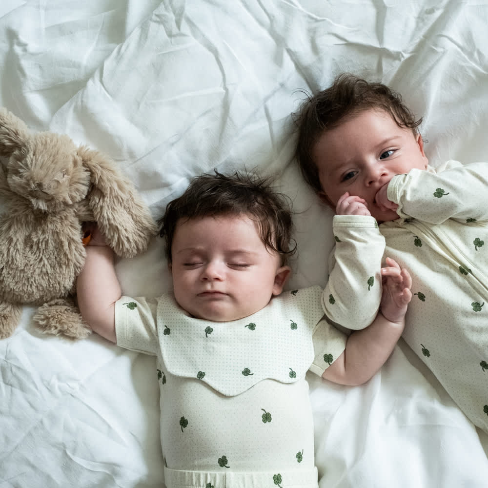 That’s Mine Śliniaki niemowlęce Ezra Specks of Luck 2-pak