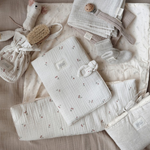 Babyshower Etui na książeczkę zdrowia dziecka Cherry