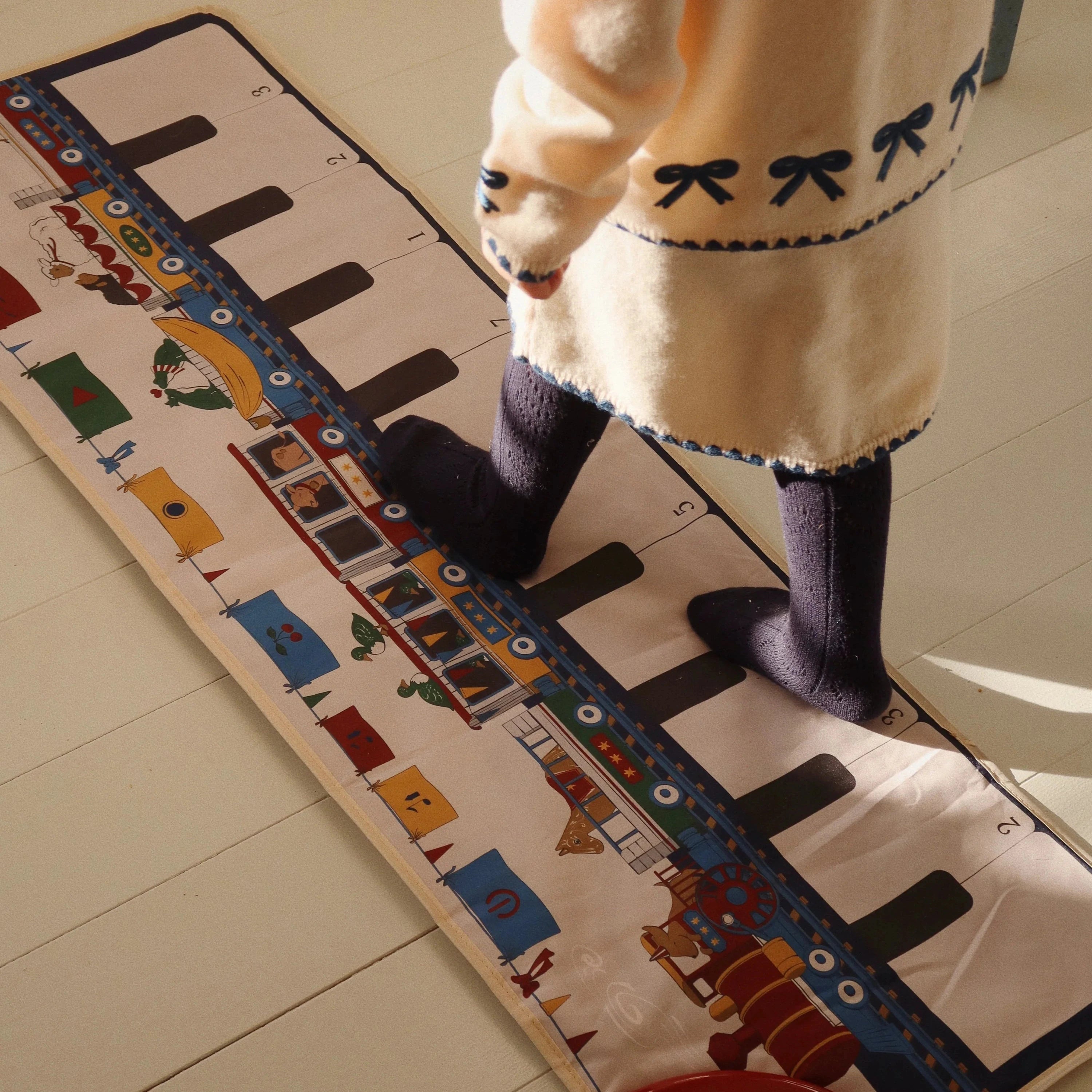 Konges Sløjd pianino podłogowe dla dzieci