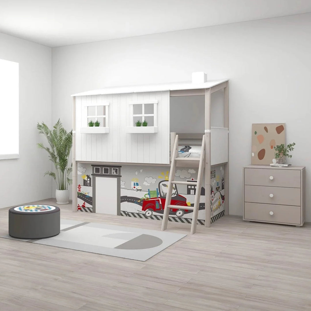 Flexa Łóżko dziecięce średniej wysokości z serii Classic House White Grey Washed Pine