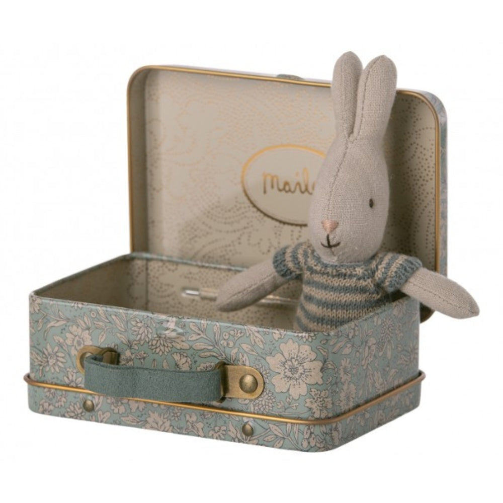 Maileg Maskotka króliczek ciemno niebieski w metalowej walizce