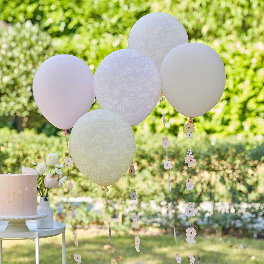 Gingerray balony lateksowe Floral Balloon Bundle with Balloon Tails