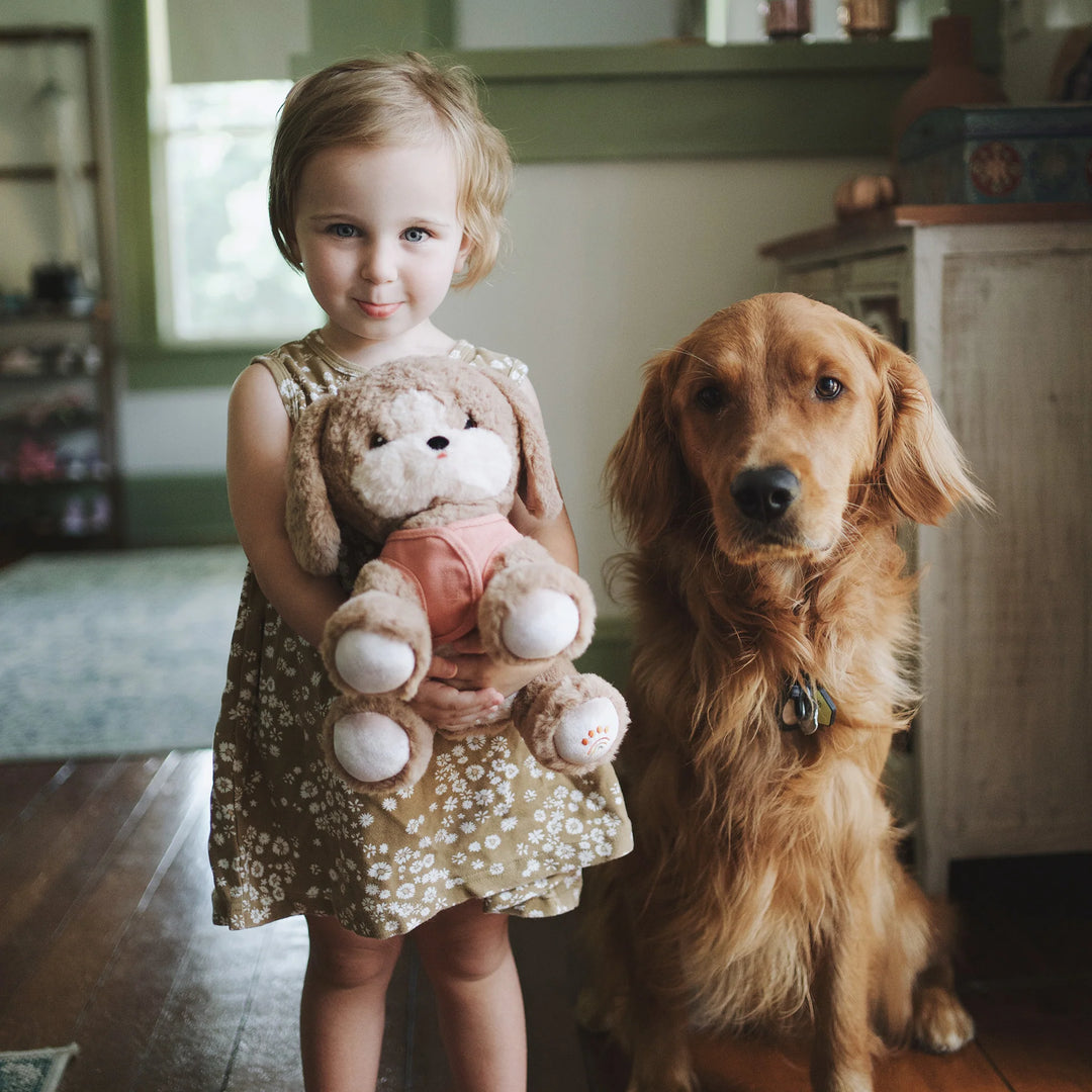 Olli Ella Pluszowy Piesek zabawka z magnetyczną kością Dinkum Dogs Honey