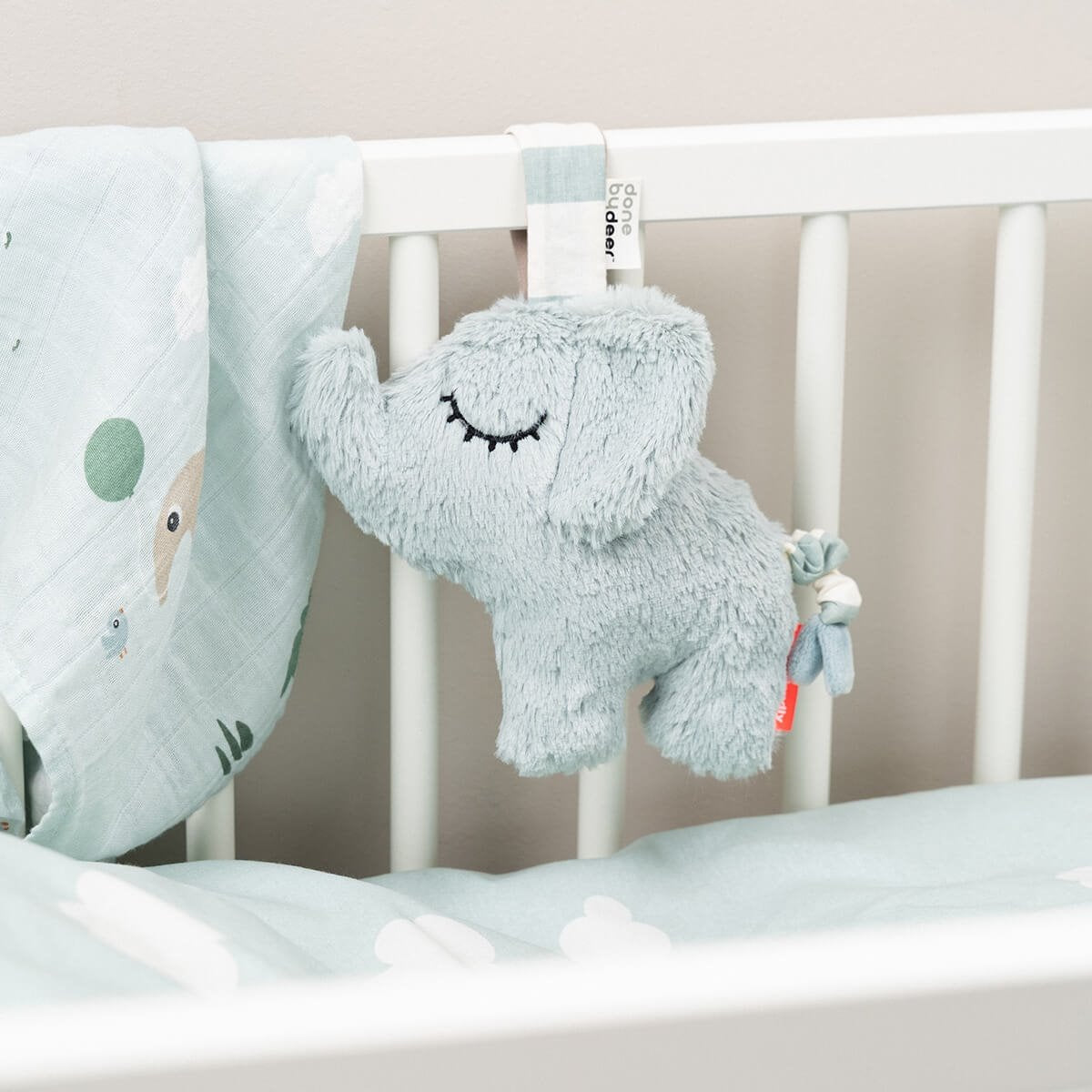 Done by Deer Pozytywka dla niemowlaka Słonik Elphee Blue