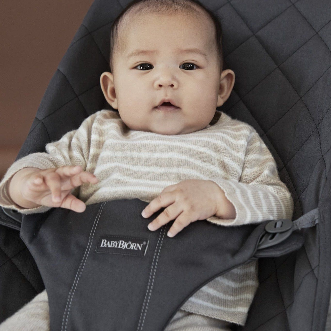 Babybjorn Leżaczek dla niemowlaka Bliss Woven Antracyt zabawka