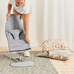 Babybjorn Leżaczek dla niemowlaka Bliss Woven Petal Quilt Jasnoszary zabawka