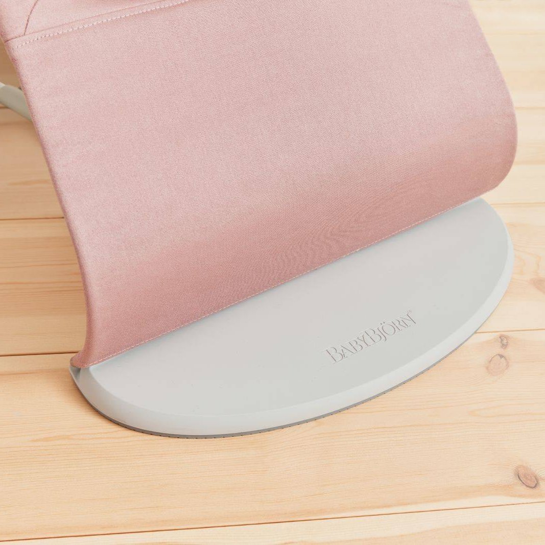 Babybjorn Leżaczek dla niemowlaka Bliss Woven Petal Quilt zgaszony róż zabawka