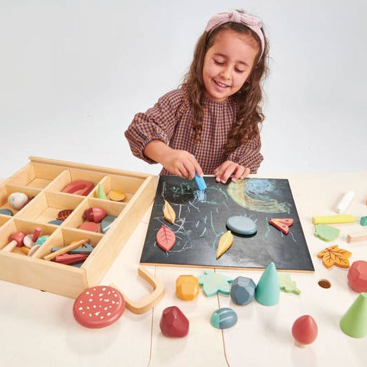 Tender Leaf Toys Zestaw kreatywny dla dzieci Skrzynka Leśne skarby