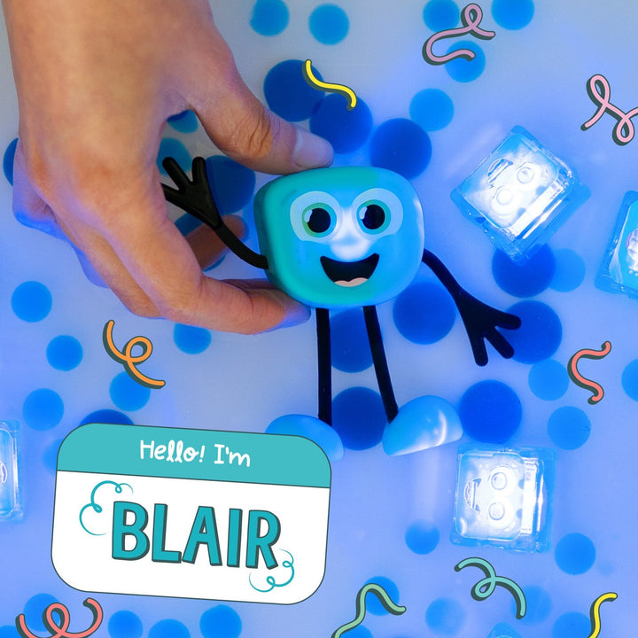 Glo Pals Zabawka do kąpieli postać Blair i dwie kostki sensoryczne turkusowy
