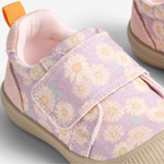 Wheat dziecięce buciki prewalker Kei lavender daisies