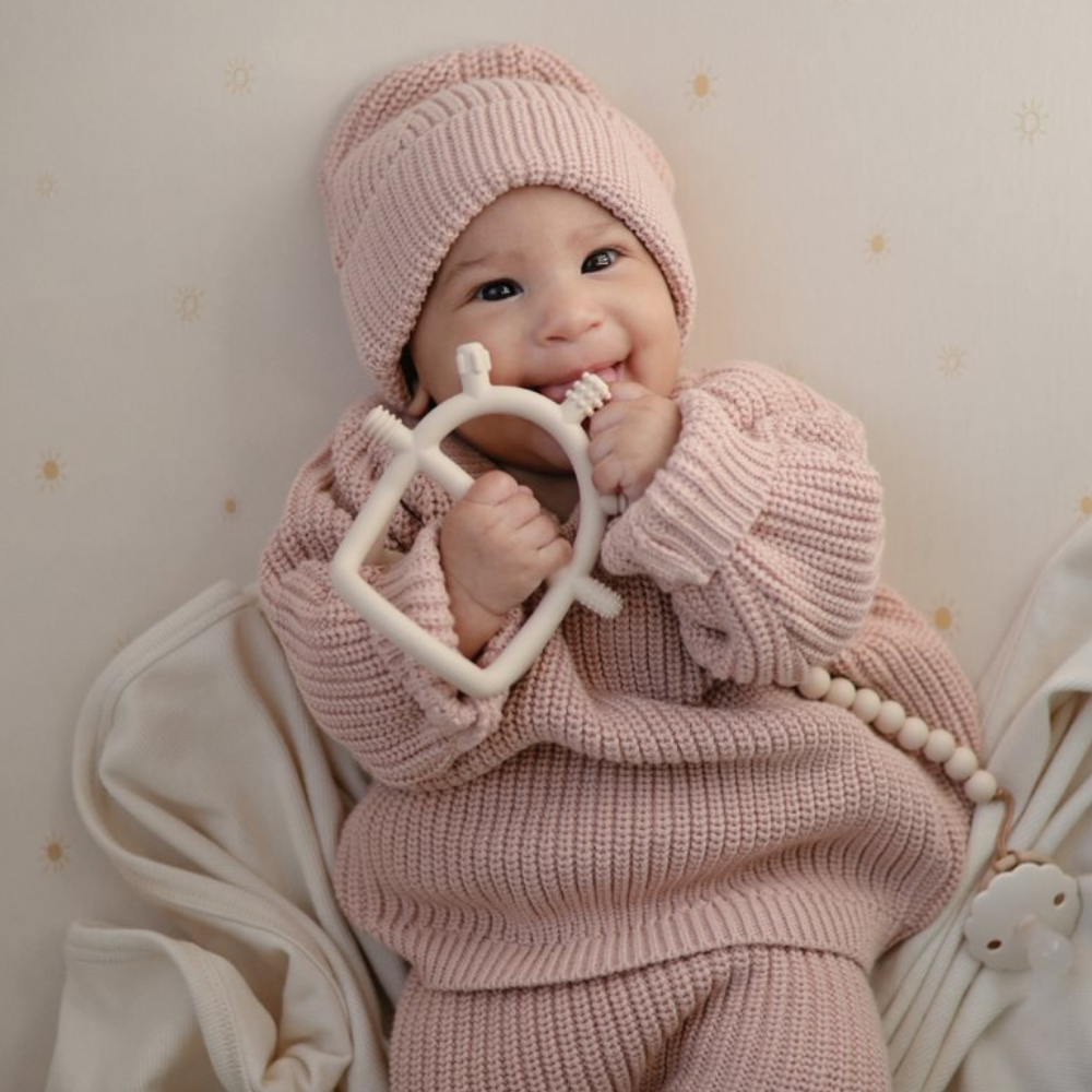 Mushie Gryzak Sensoryczny No Drop Blush