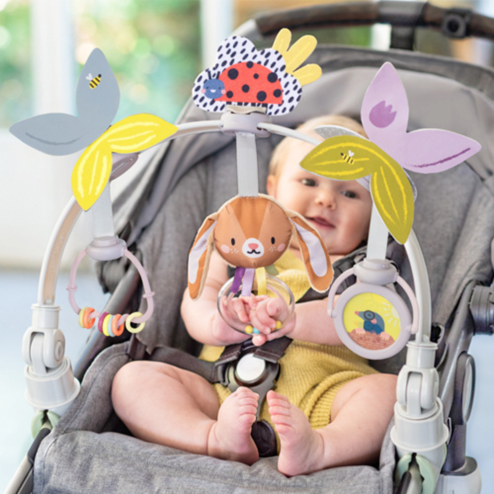 Taf Toys Pałąk z Zawieszkami Zabawa i Rozwój w Dwóch Etapach