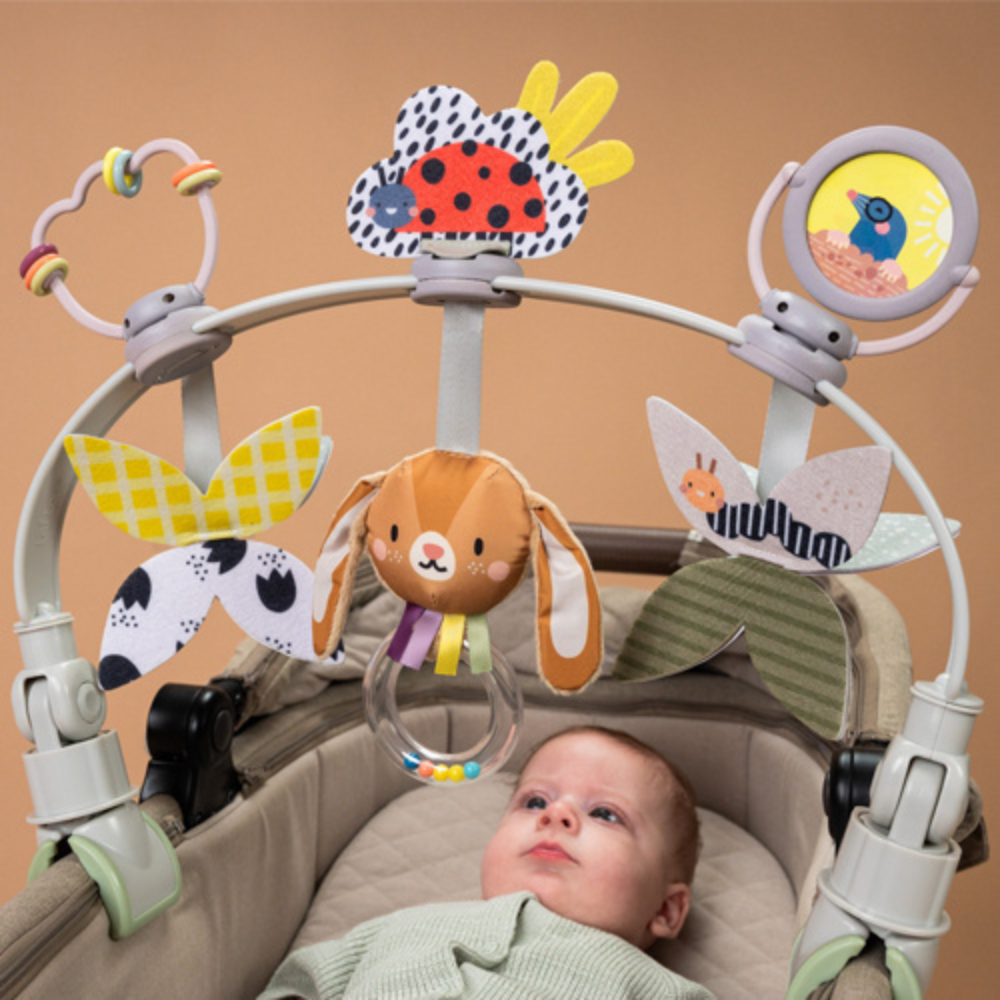 Taf Toys Pałąk z Zawieszkami Zabawa i Rozwój w Dwóch Etapach