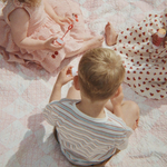 Konges Slojd bawełniany komplet dziecięcy koszulka i spodenki Famo Pearl Stripe