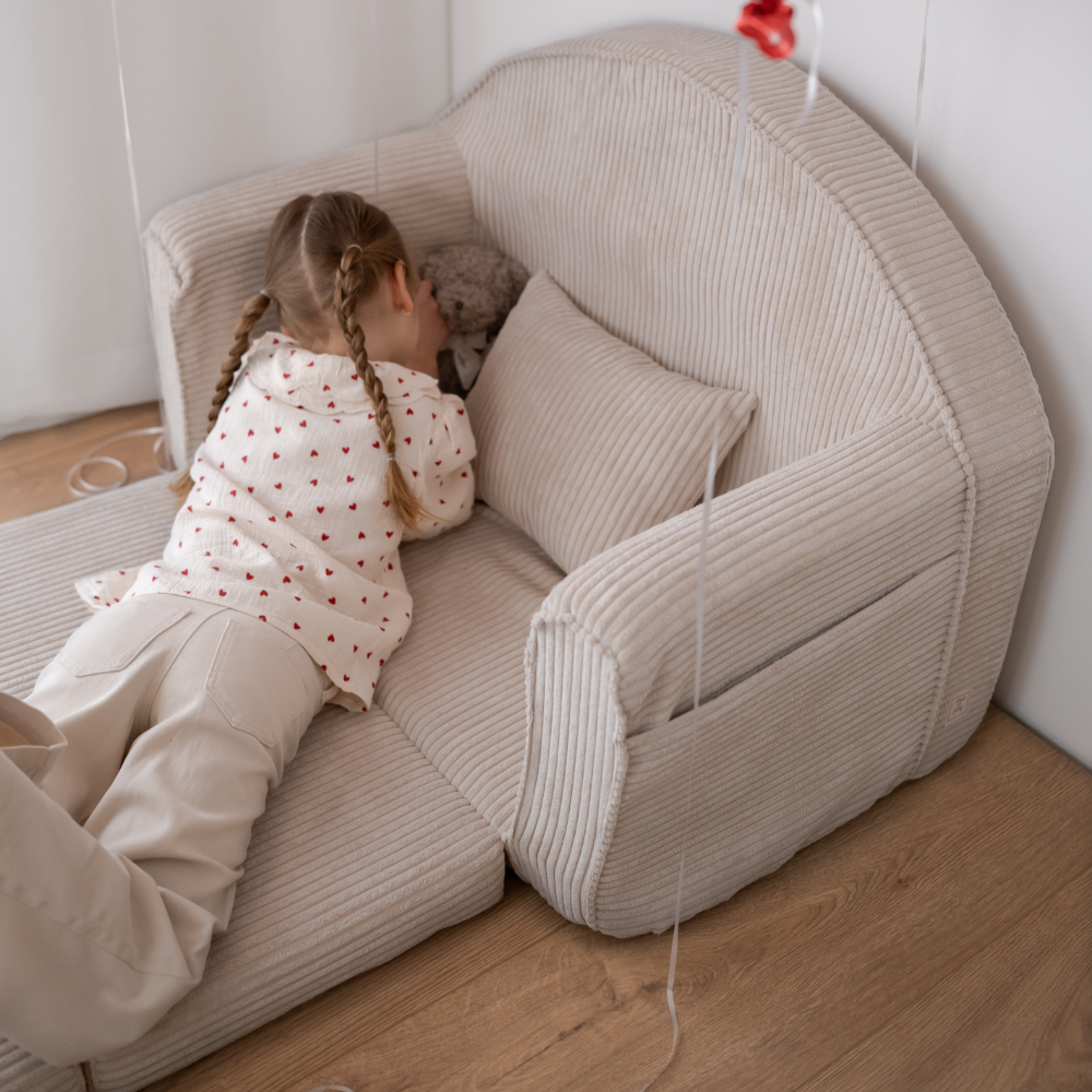 Muzpony Sztruksowa rozkładana mini sofa dziecięca Off White