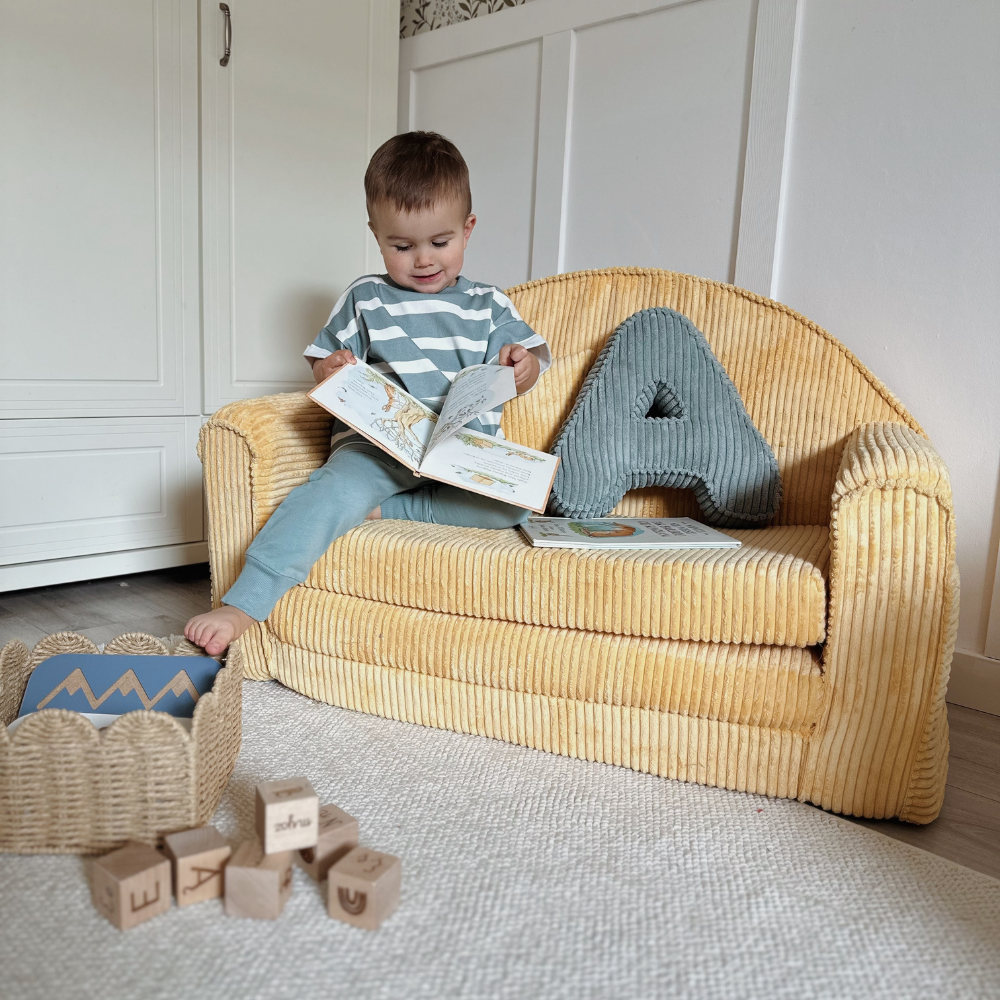 Muzpony Sztruksowa rozkładana mini sofa dziecięca Sandy Yellow - Personalizacja