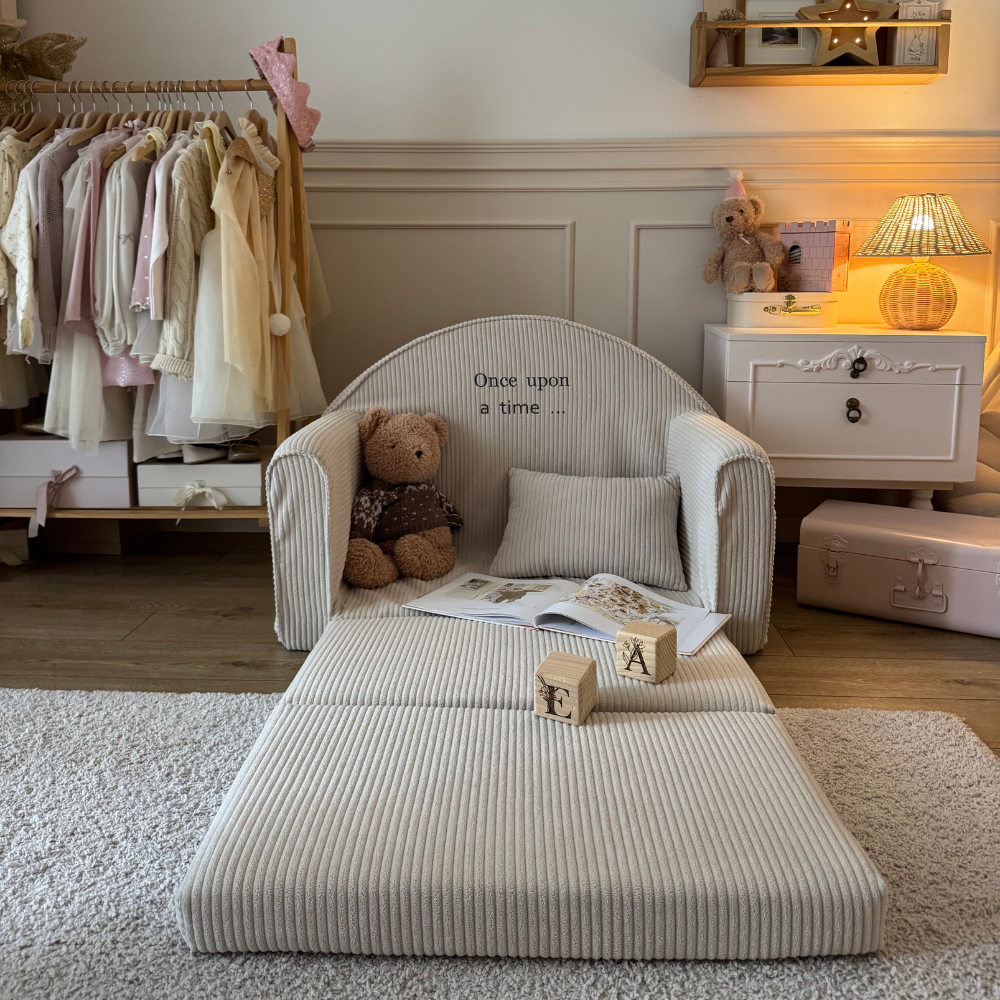 Muzpony Sztruksowa rozkładana mini sofa dziecięca Off White - Personalizacja