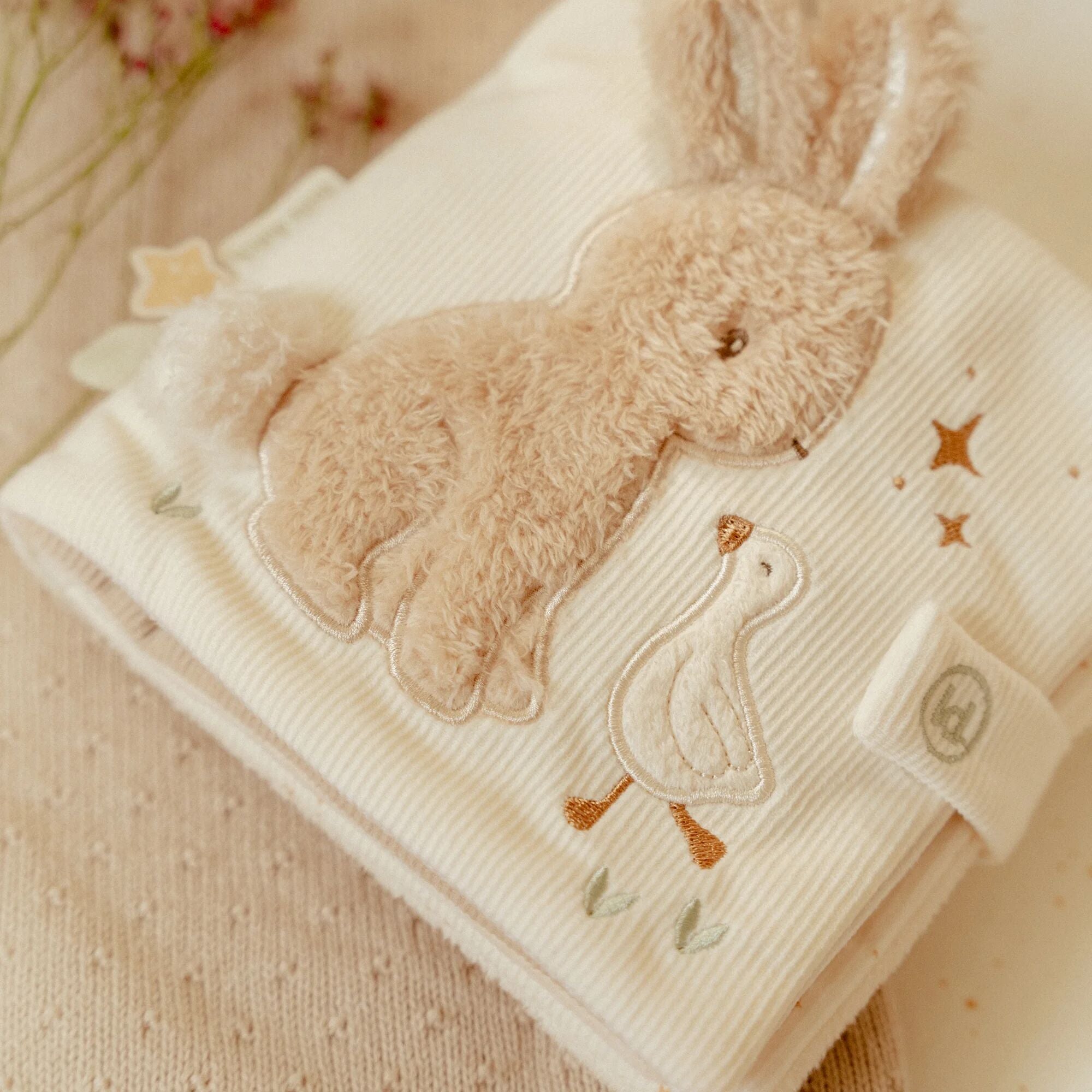 Little Dutch Książeczka aktywizująca dla niemowlaka Newborn Naturals