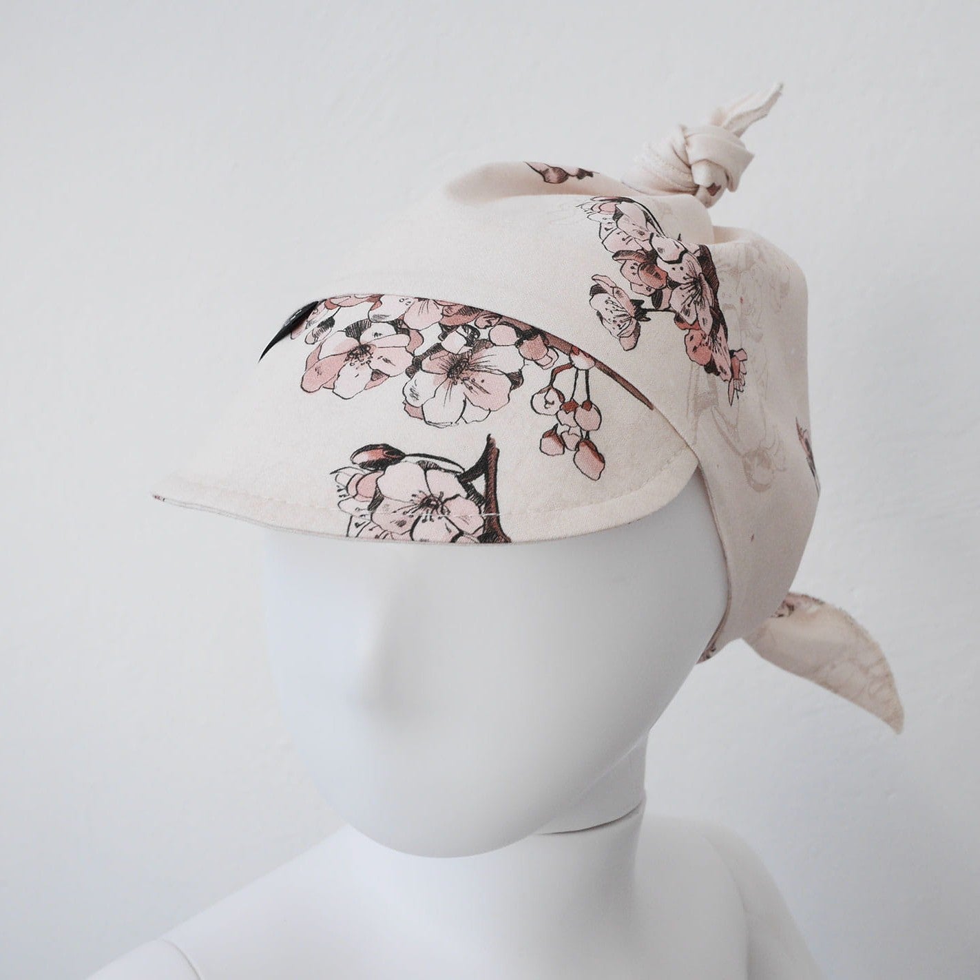Lullalove Bawełniana chustka z daszkiem - Sakura