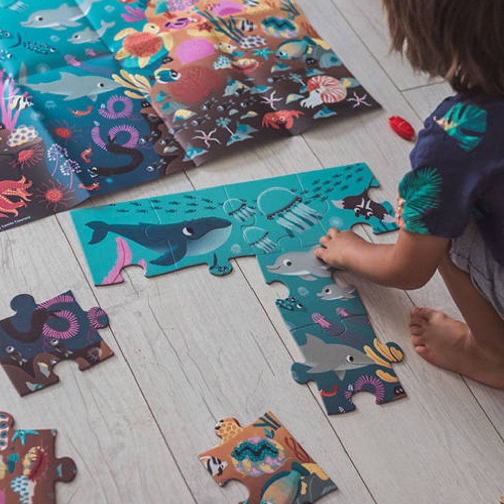 Janod Świecące puzzle dla dzieci z mini lampką UV Ocean 24 el. - 4kidspoint.pl