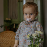 FRIGG Smoczek dla niemowlaka silikonowy Lucky Pretty in Peach 0+