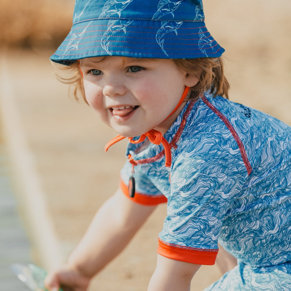 Ducksday Jednoczęściowy strój kąpielowy dla dziecka + bucket hat Straya rozmiar 86
