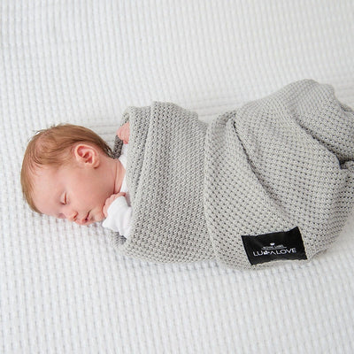 Lullalove Kocyk bambusowy Makaronik 80x100 cm Szara chmurka