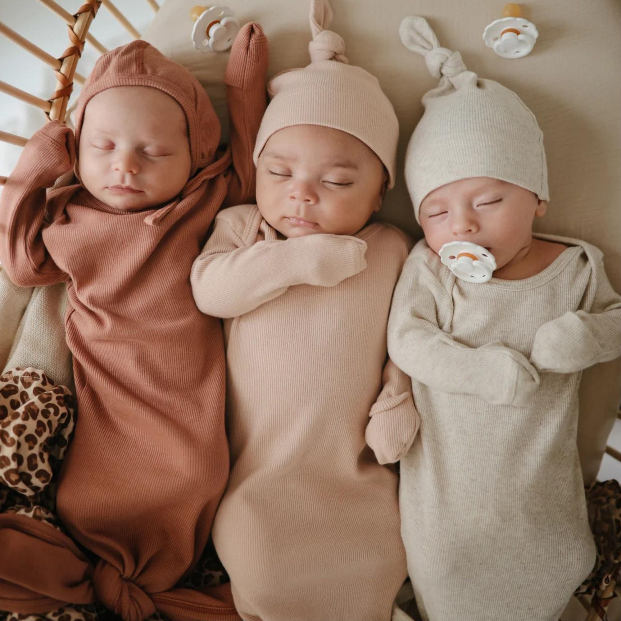 Mushie Pajacyk niemowlęcy wiązany 0-3 m Blush