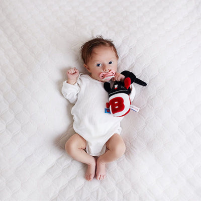 Lullalove Grzechotka sensoryczna z zawieszką Baby MRB