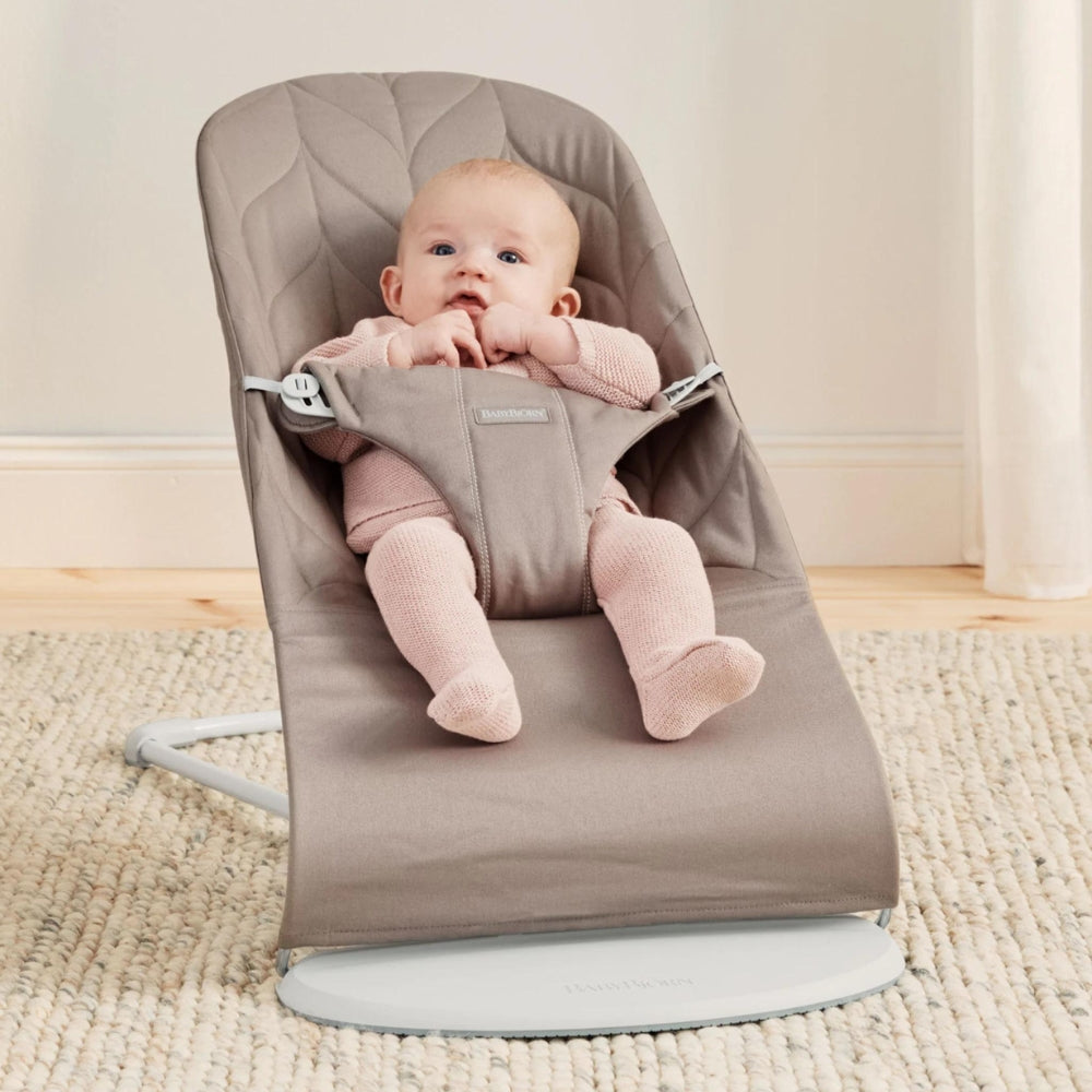 BABYBJORN Leżaczek dla niemowlaka BLISS COTTON Petal Quilt Piaskowy Szary