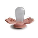 FRIGG Smoczek dla niemowlaka silikonowy Lucky Pretty in Peach 0+