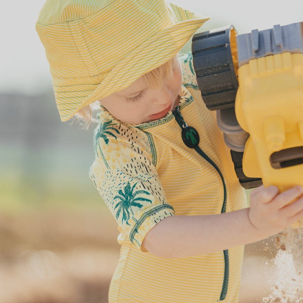Ducksday Jednoczęściowy strój kąpielowy dla dziecka + bucket hat Cala rozmiar 86