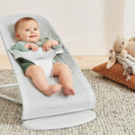 BABYBJORN Leżaczek dla niemowlaka BALANCE SOFT MESH Szary/Biały