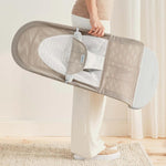BABYBJORN Leżaczek dla niemowlaka BALANCE SOFT MESH Szary Beż/Biały