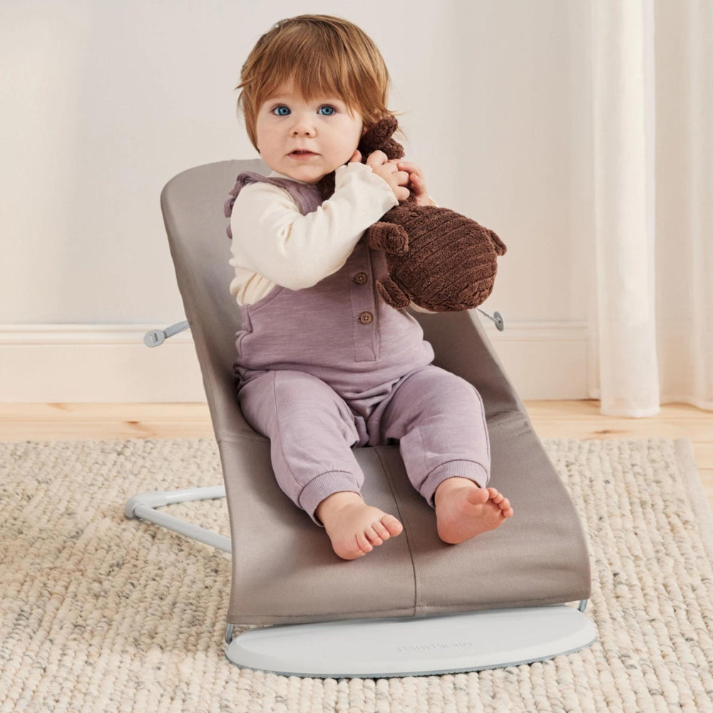 BABYBJORN Leżaczek dla niemowlaka BLISS COTTON Petal Quilt Piaskowy Szary