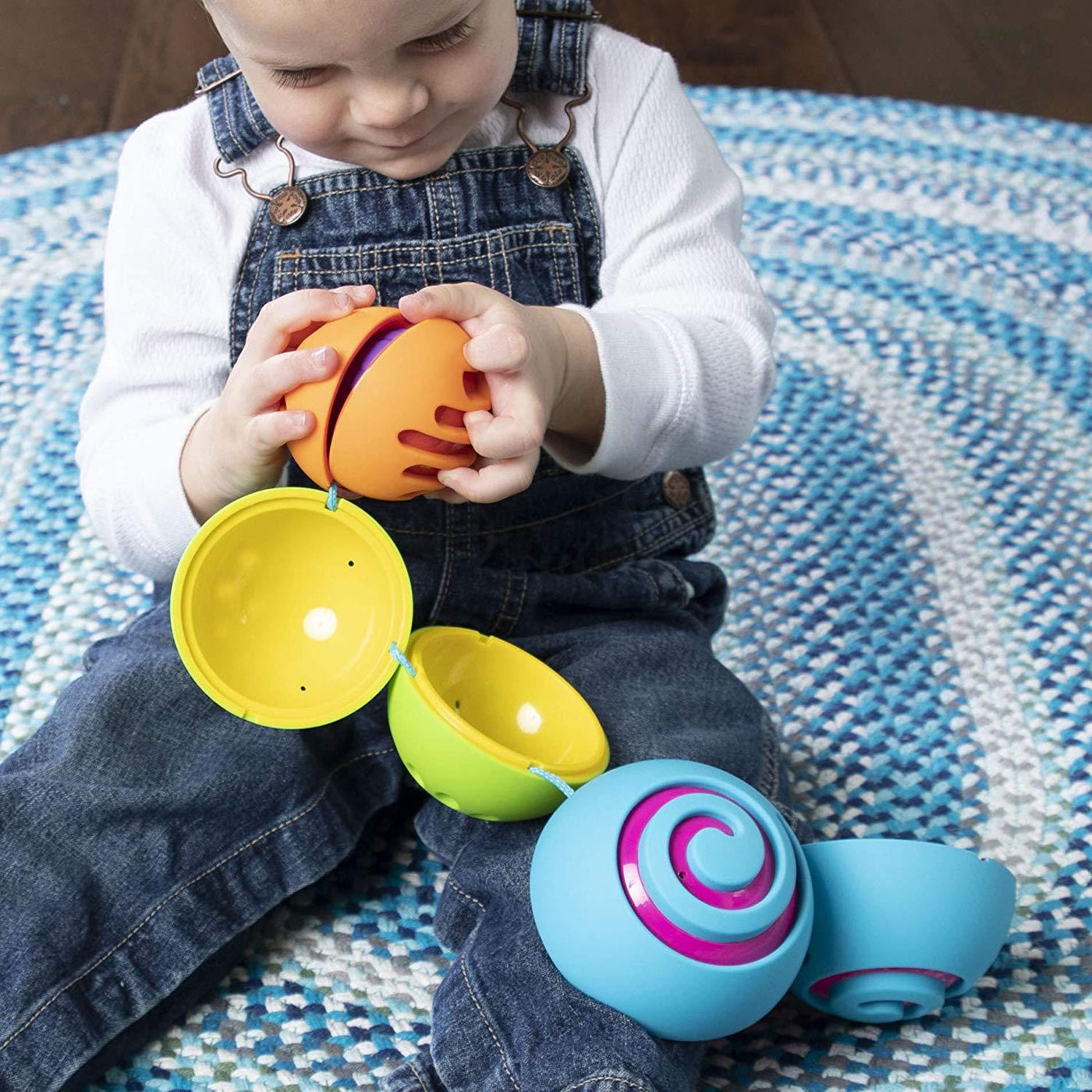 Fat Brain Toys Kula OombeeBall