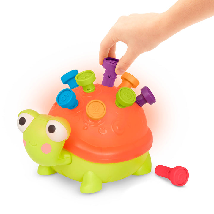 B.Toys Interaktywna zabawka dla dzieci Żółw edukacyjny do nauki liczenia i kolorów - 4kidspoint.pl