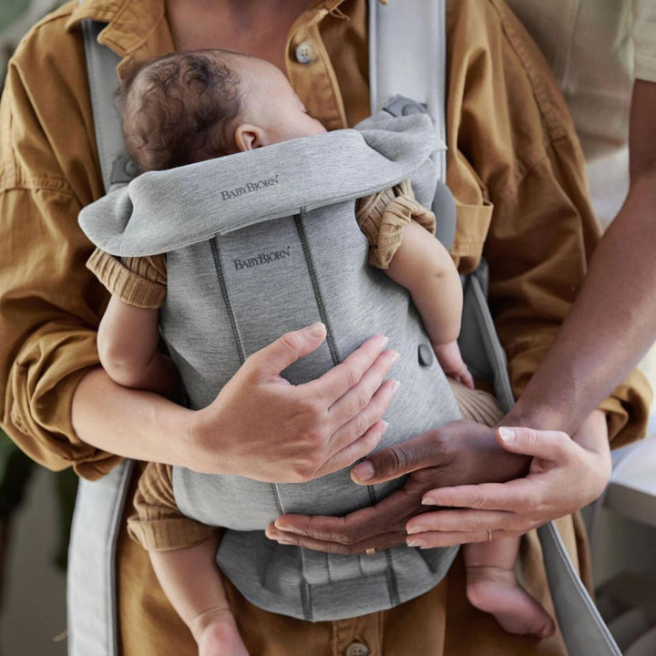 BABYBJORN nosidełko dla niemowlaka MINI 3D Jersey Light grey
