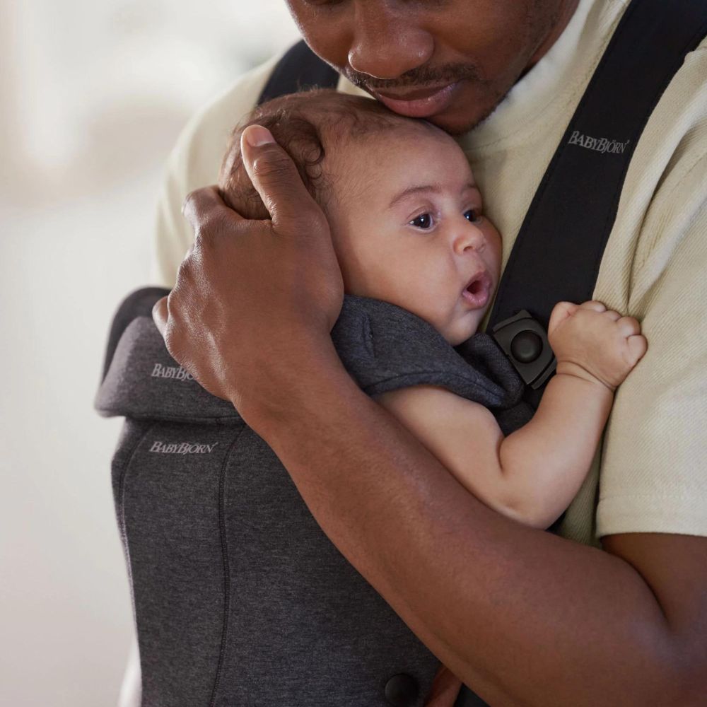 BABYBJORN nosidełko dla niemowlaka MINI 3D Jersey Charcoal Grey