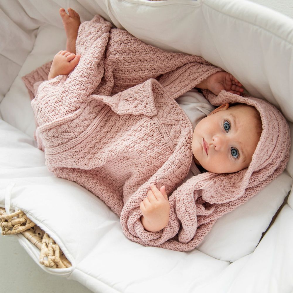 LullaLove Kocyk z wełny merino Pudrowe ciasteczko