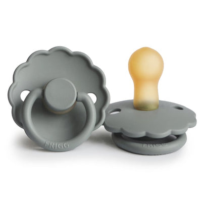 Frigg Smoczek kauczukowy okrągły Daisy French Gray 6+ - 4kidspoint.pl