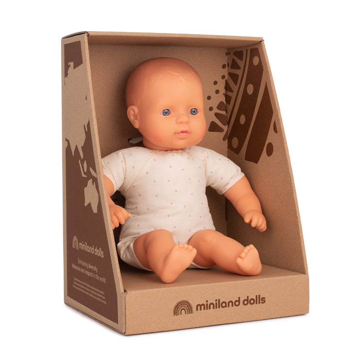 Miniland Lalka dla dziecka z miękkim brzuchem Rasa Europejska 32cm